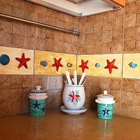 Punta Milocca Sleeps 2 Wifi T764405 Apartment