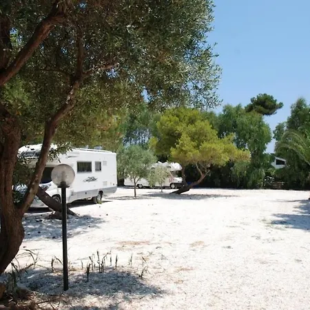 Punta Milocca Sleeps 2 Wifi T764405